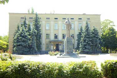 Здание районной государственной администрации города Геническ